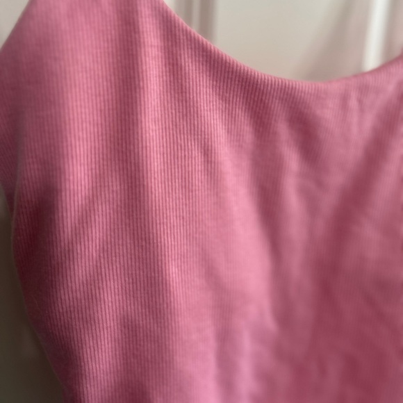 EUC longline strappy tanks with built in shelf bra. Size Small. Old Navy. - Picture 4 of 6